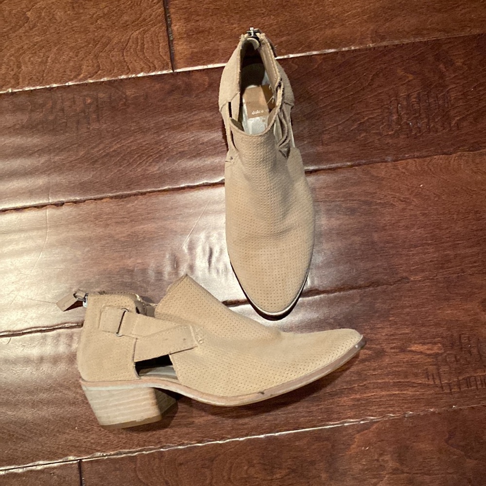 Dolce Vita sz 6.5 ankle boots